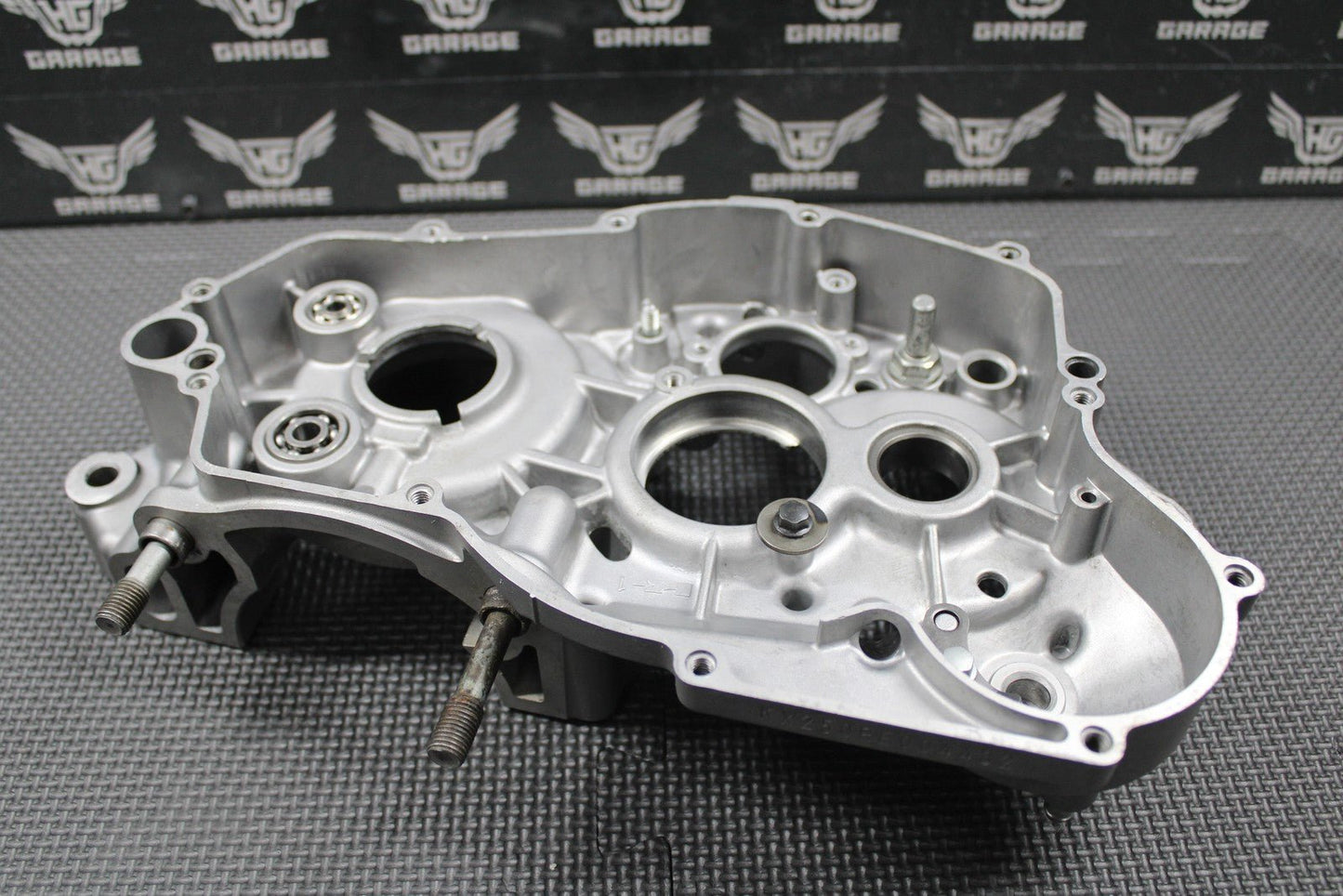 2006 2007 KAWASAKI KX250 OEM RIGHT ENGINE CRANKCASE CRANK CASE 14001 - 0065 GOOD! - hggarage