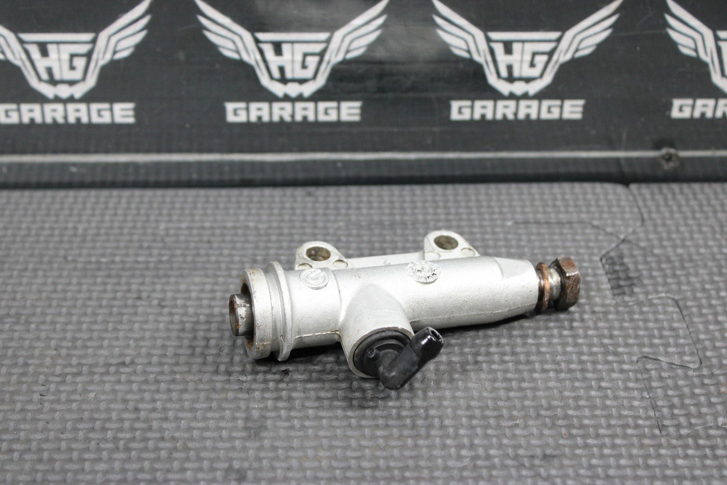 2000 KTM 250 EXC OEM BREMBO REAR BACK BRAKE MASTER CYLINDER 50313060000 - hggarage