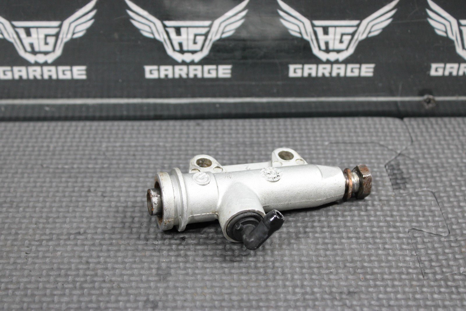 2000 KTM 250 EXC OEM BREMBO REAR BACK BRAKE MASTER CYLINDER 50313060000 - hggarage