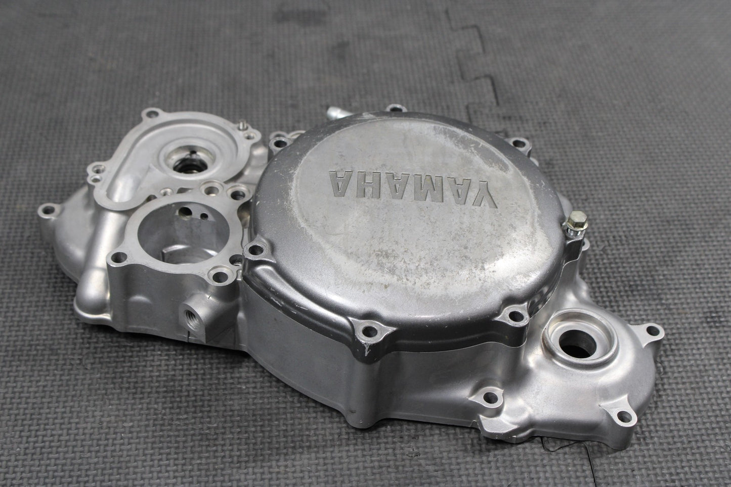 2006 YAMAHA YZ250F OEM INNER OUTER RIGHT SIDE CLUTCH COVER 5NL - 15415 - 00 - 00 - hggarage