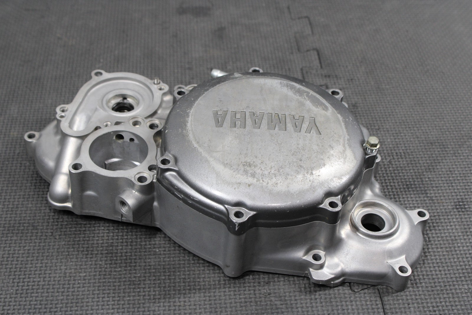 2006 YAMAHA YZ250F OEM INNER OUTER RIGHT SIDE CLUTCH COVER 5NL - 15415 - 00 - 00 - hggarage