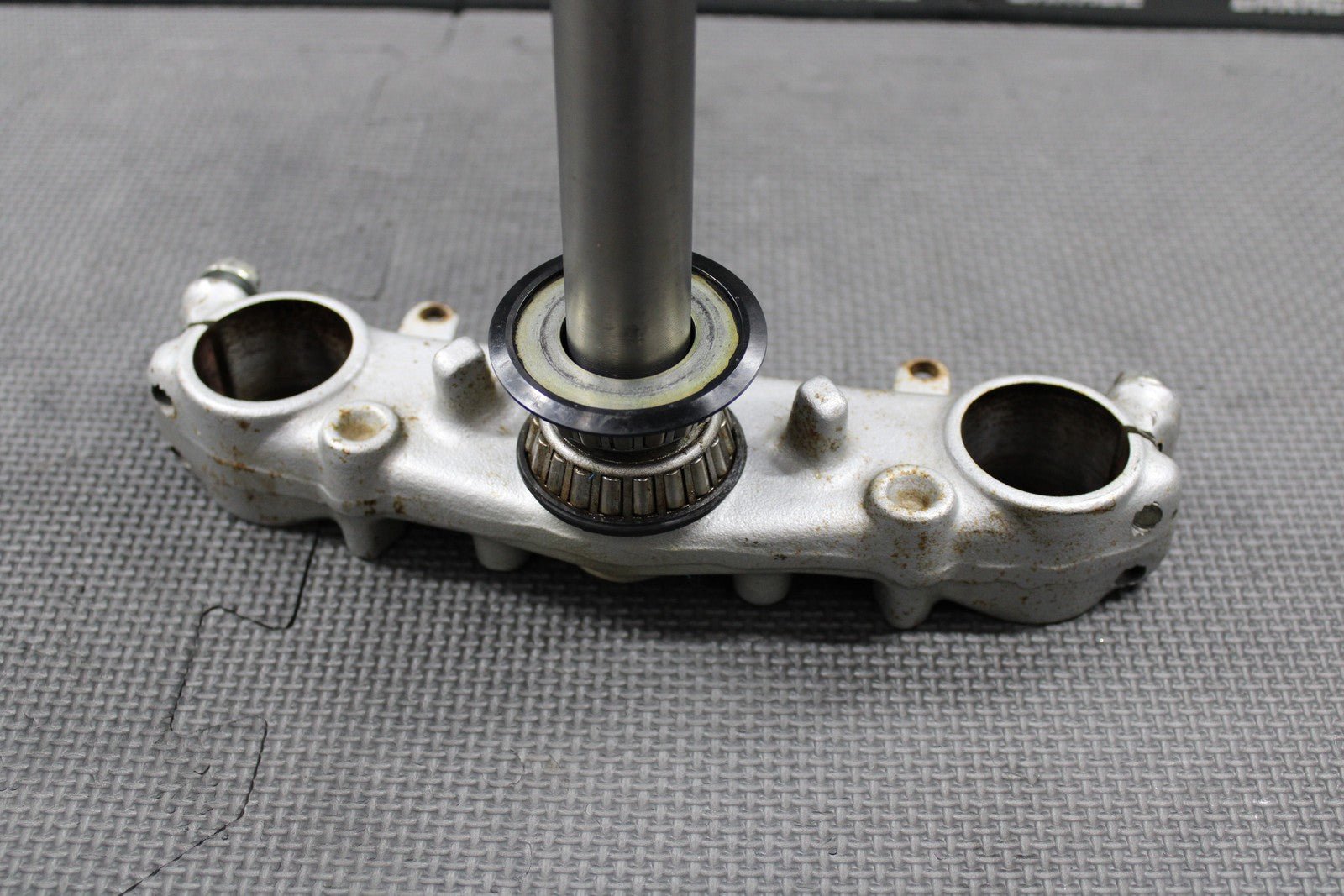 1999 HONDA XR200R 90 - 02 OEM FRONT FORKS LOWER UPPER TRIPLE TREE STEM BAR CLAMP - hggarage