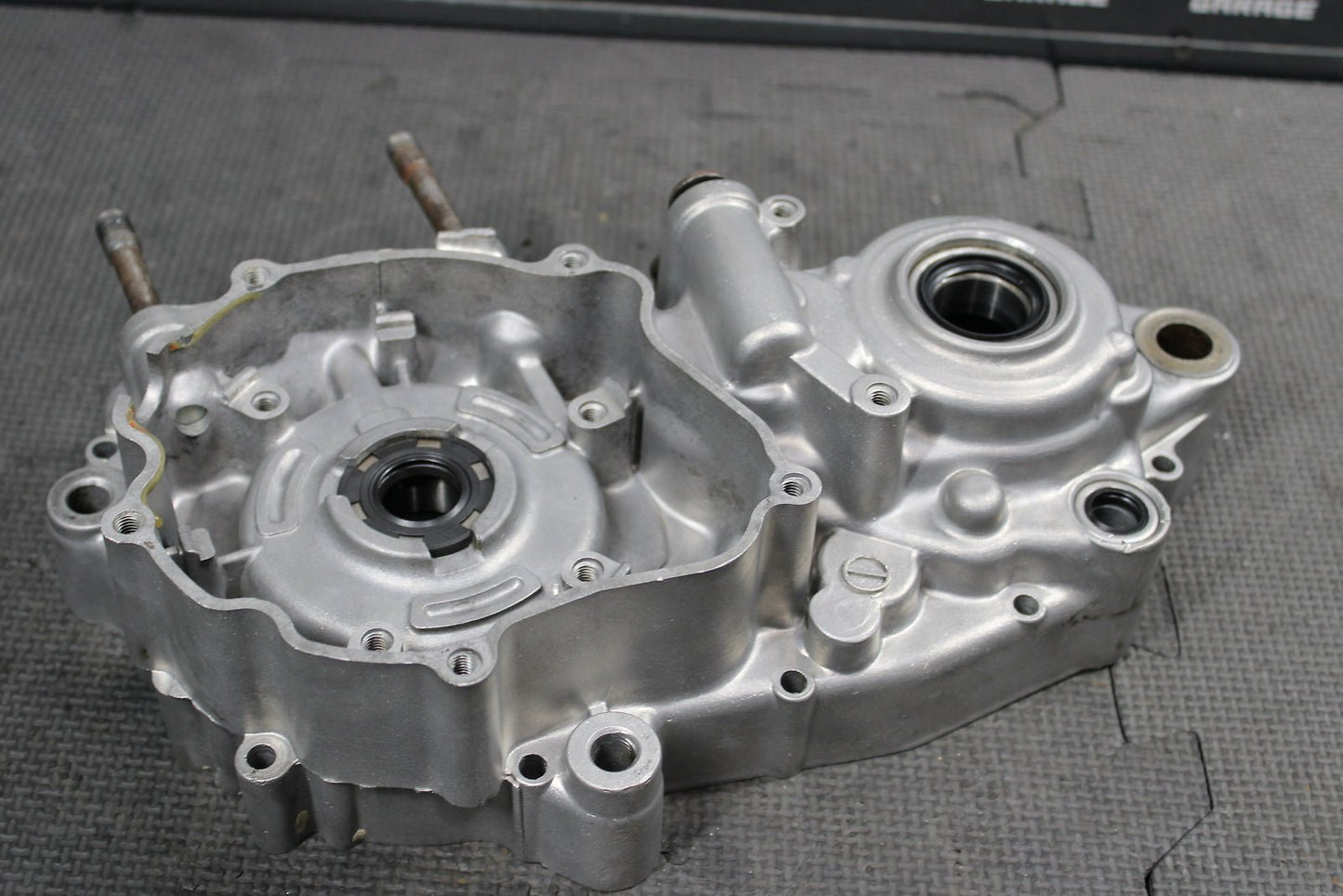 1991 Kawasaki KDX250 OEM L/R Engine Motor Crankcase Crank Cases Block Damaged - hggarage