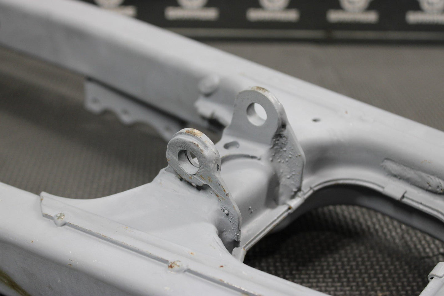 1991 88 - 91 HONDA CR80R OEM SWINGARM SWING ARM SUSPENSION 52000 - GS2 - 405 - hggarage