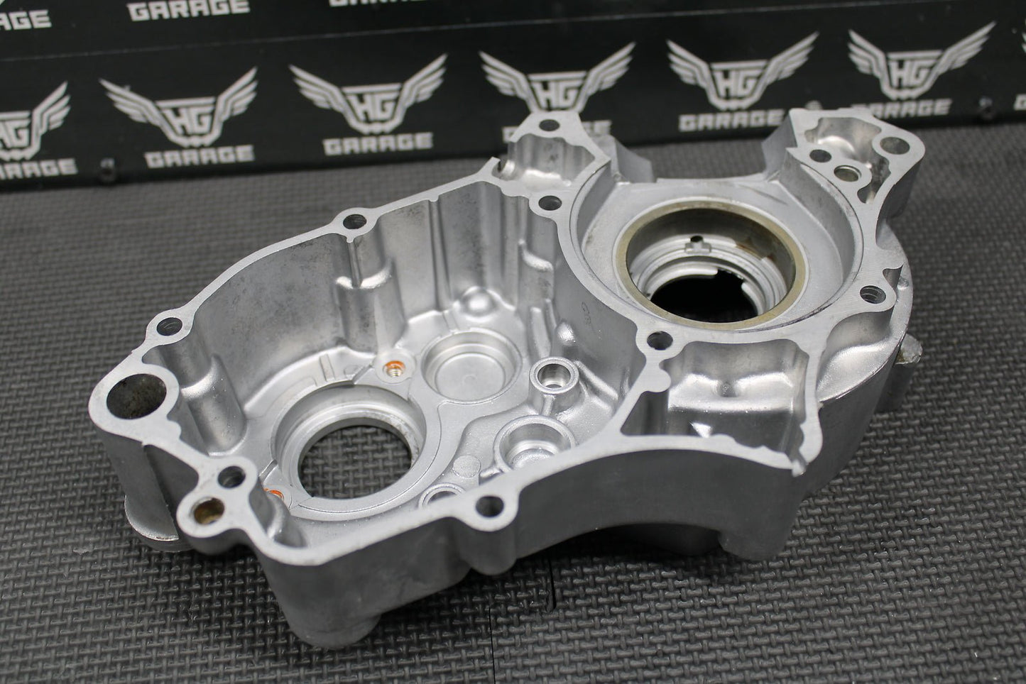 2008 KAWASAKI 08 - 22 KX85 LEFT ENGINE MOTOR CRANKCASE CRANK CASE HALF 14001 - 0737 - hggarage