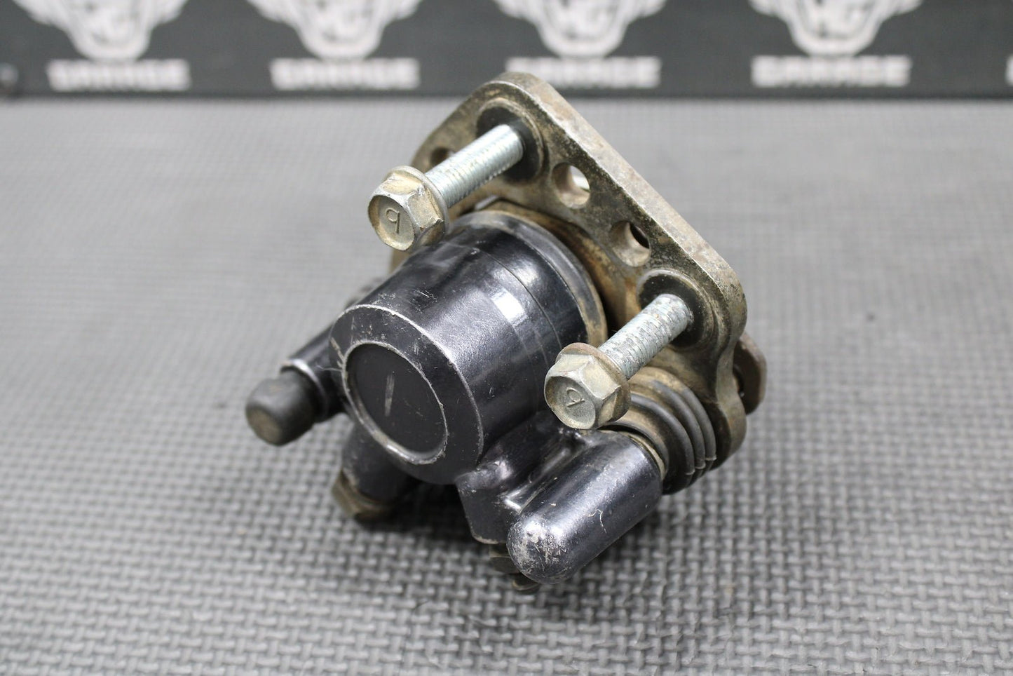 1984 1985 KAWASAKI KX80 OEM FRONT DISC BRAKE CALIPER & BRACKET 43041 - 1559 - hggarage