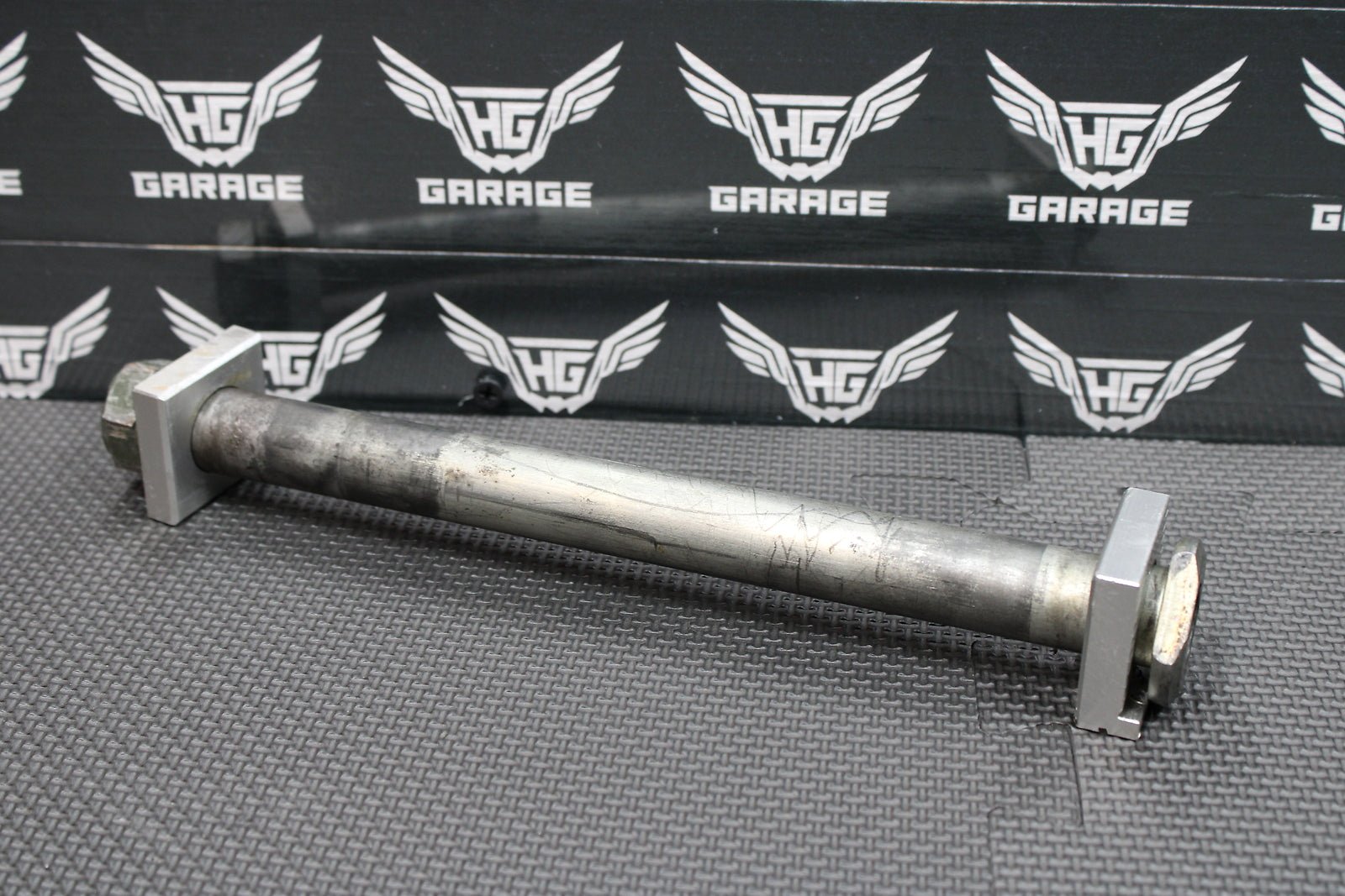 2004 Yamaha YZ450F OEM Rear Axle Back Wheel Rim Pivot Bolt Axel 5ET - 25381 - 00 - 00 - hggarage