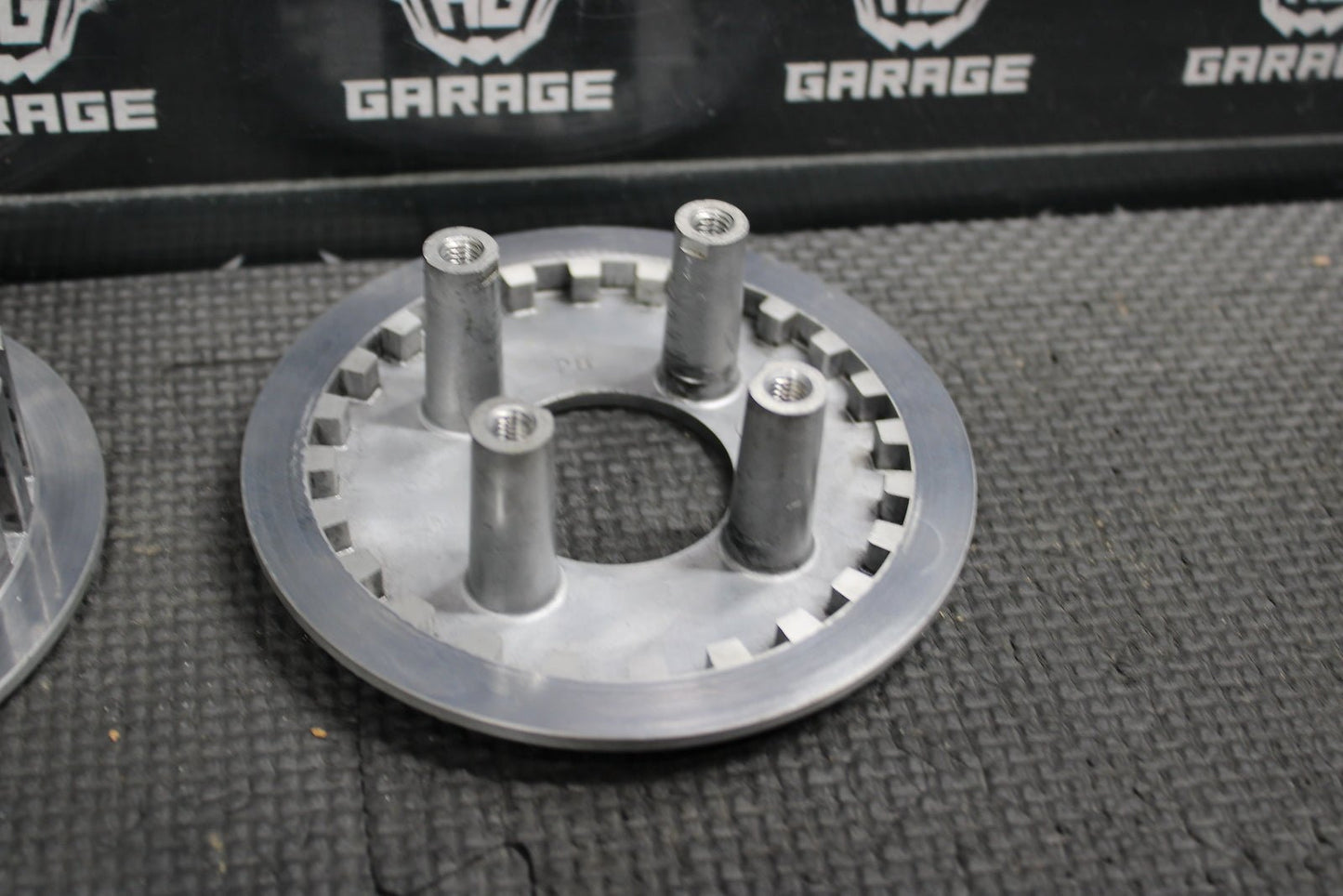 1997 Honda XR200R OEM Complete Clutch W Plates Basket Hub 22100 - 437 - 020 22121 - Kc - hggarage