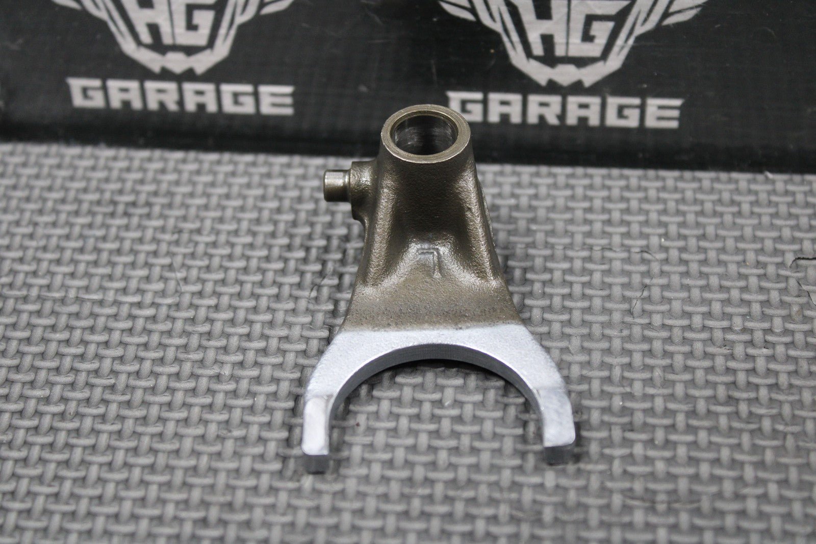 1987 1988 HONDA CR125R OEM TRANSMISSION LEFT GEAR SHIFT FORK L 24221 - KS6 - 700 - hggarage