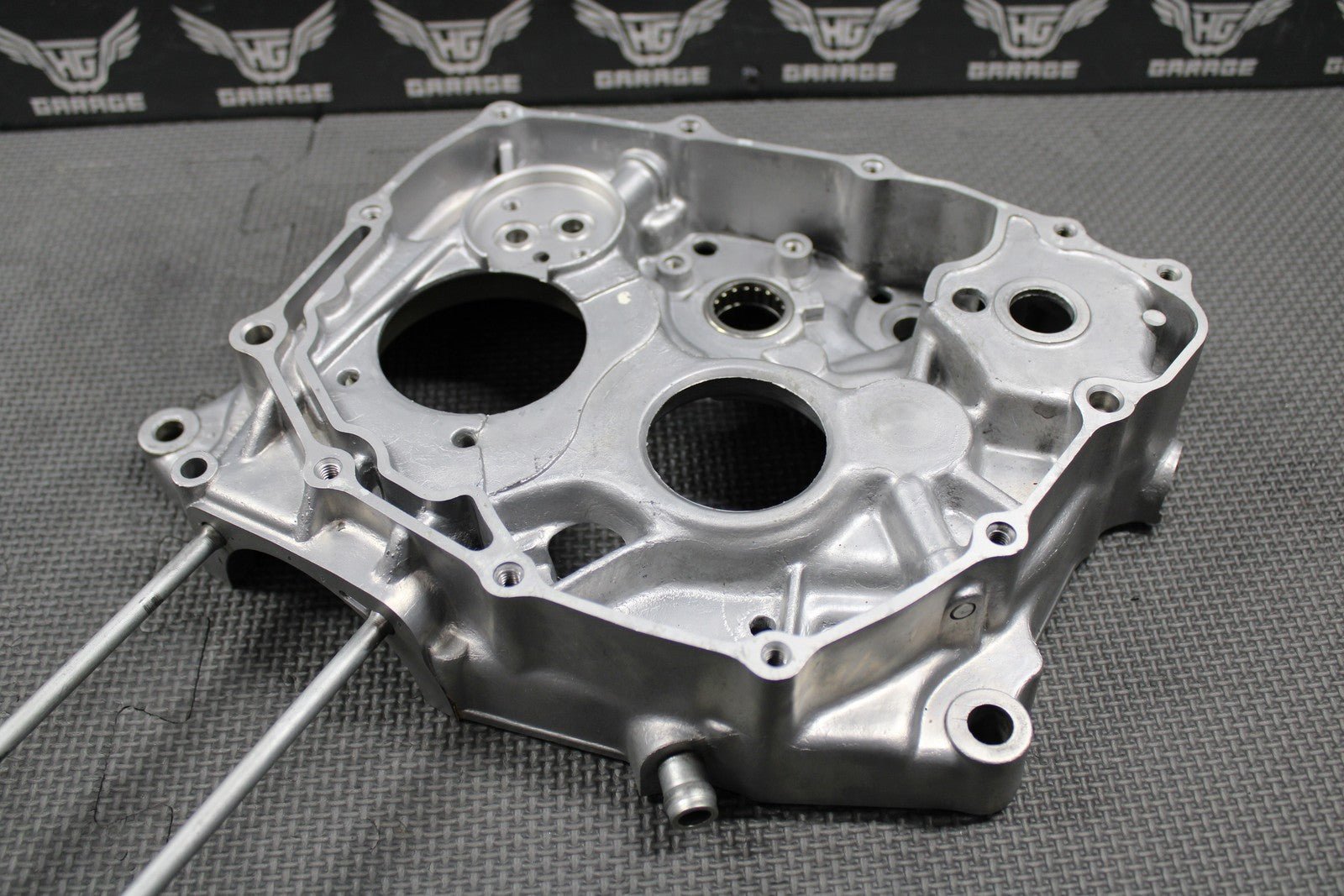 1999 93 - 02 HONDA XR200R OEM RIGHT ENGINE MOTOR CRANKCASE CRANK CASE 11100 - KT0 - 68 - hggarage