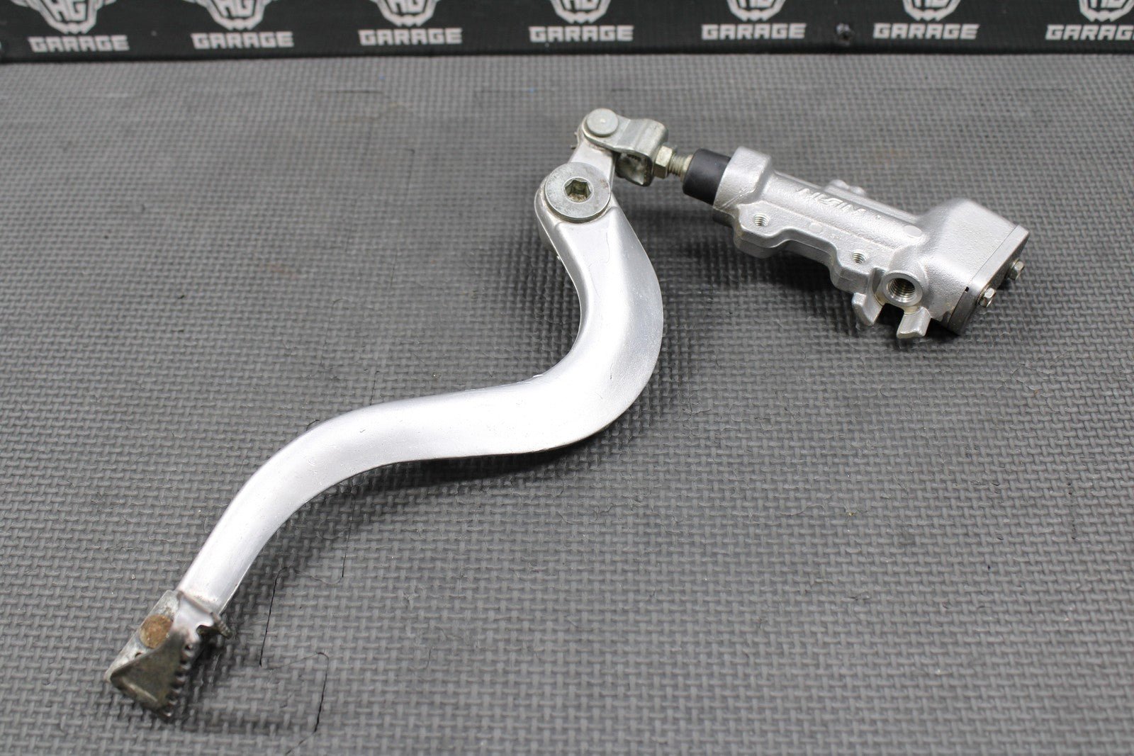 2014 KAWASAKI 10 - 18 KX250F OEM NISSIN REAR BACK BRAKE MASTER CYLINDER & LEVER - hggarage