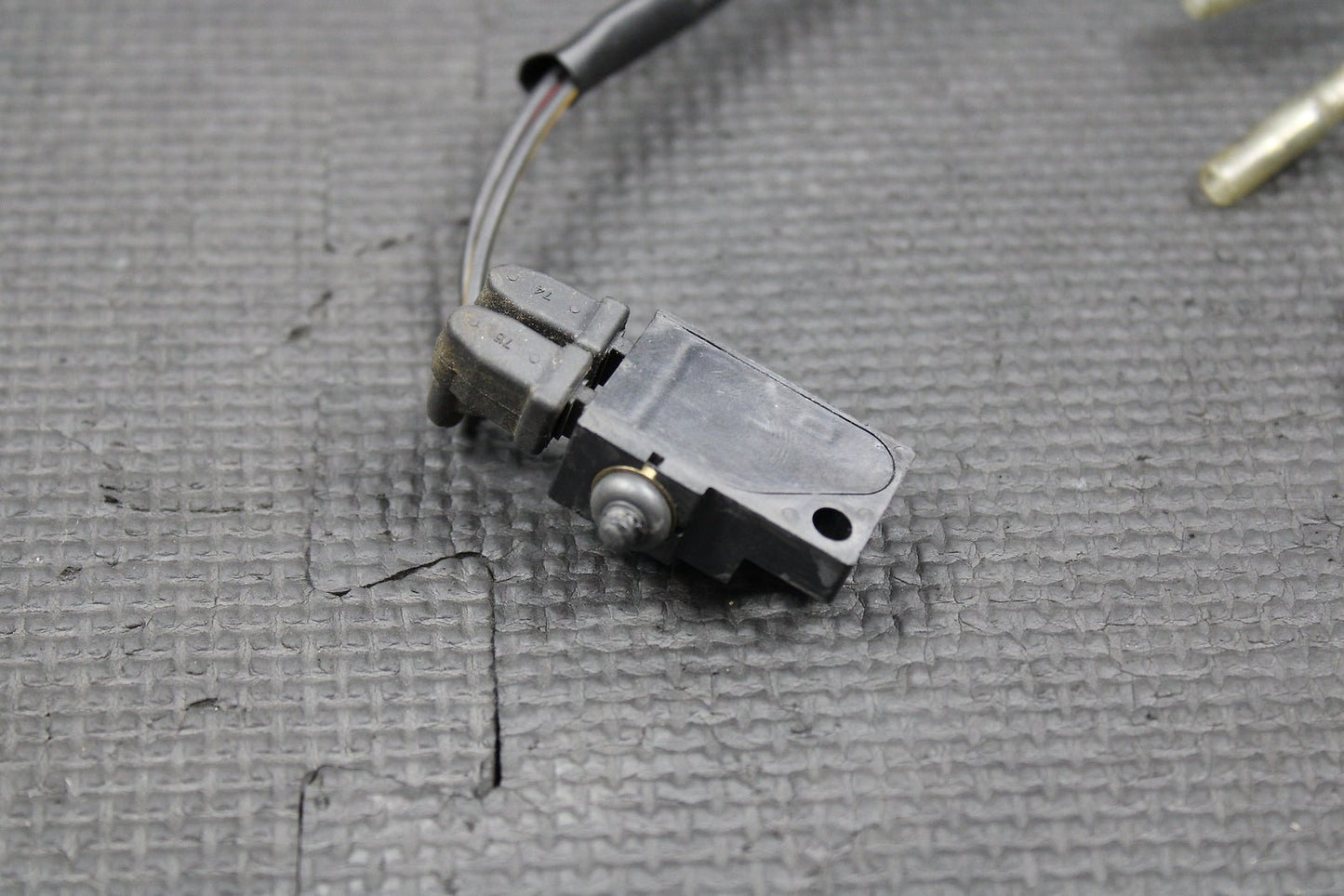 2009 HONDA CRF450X 08 - 17 CLUTCH SAFETY KILL OFF SWITCH WIRING 35130 - MEY - A20 - hggarage