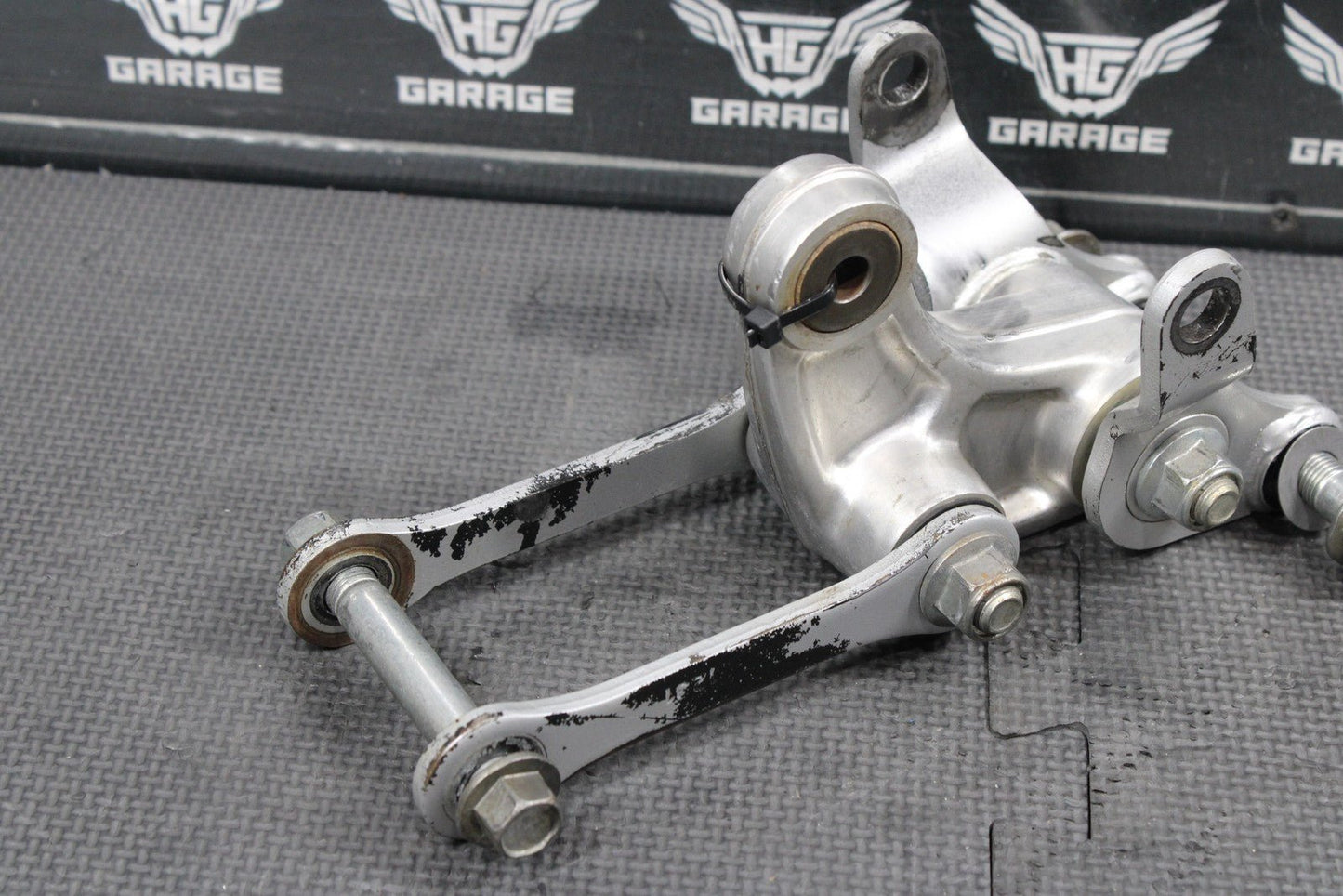 2012 KAWASAKI KX85 OEM REAR SHOCK LINKAGE LINKS RELAY ARM DOGBONE 32037 - 1553 - hggarage