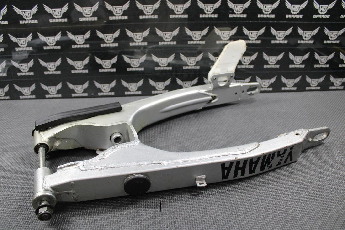 2005 YAMAHA TTR230 05 - 22 OEM SWINGARM SWING ARM REAR SUSPENSION 1C6 - F2110 - 00 - 35 - hggarage