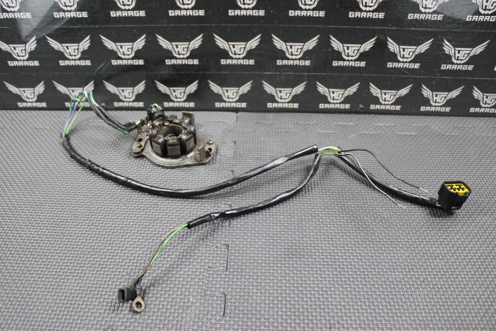 2000 HONDA CR125R OEM KZ4S STATOR MAGNETO GENERATOR ALTERNATOR 31100 - KZ4 - A91 - hggarage