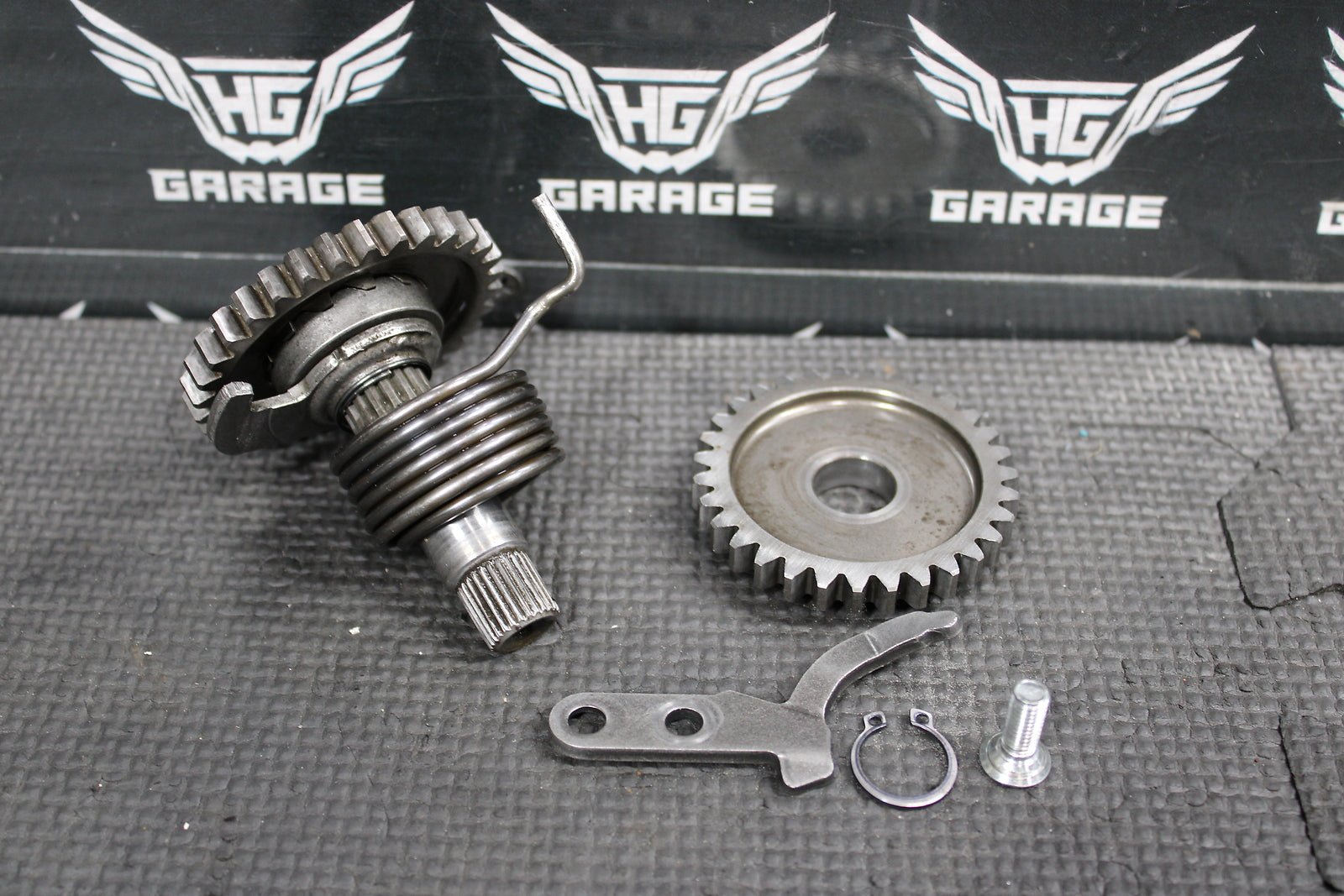 2007 KAWASAKI KX85 OEM KICKSTART KICK START SHAFT W IDLER GEAR 13066 - 1097 59051 - hggarage