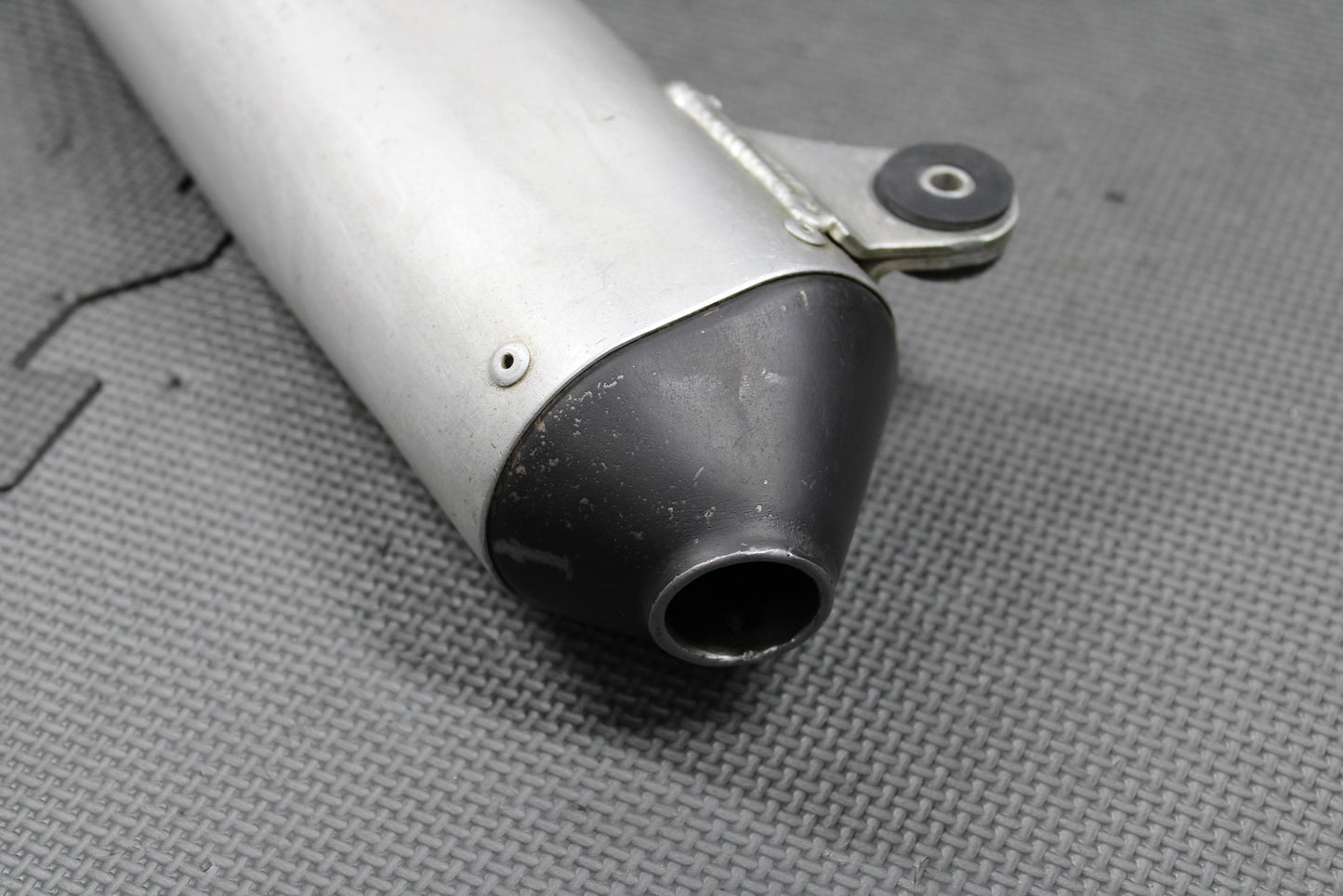 2003 2004 HONDA CR250R OEM MUFFLER EXHAUST SILENCER SLIP ON PIPE 18330 - KZ3 - L30 - hggarage