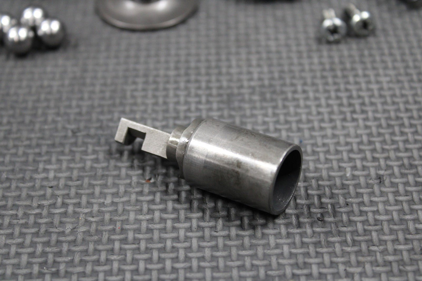 1988 HONDA CR250R OEM EXHAUST VALVE GOVERNOR PLATE RELEASE SPRING HOLDER PARTS - hggarage