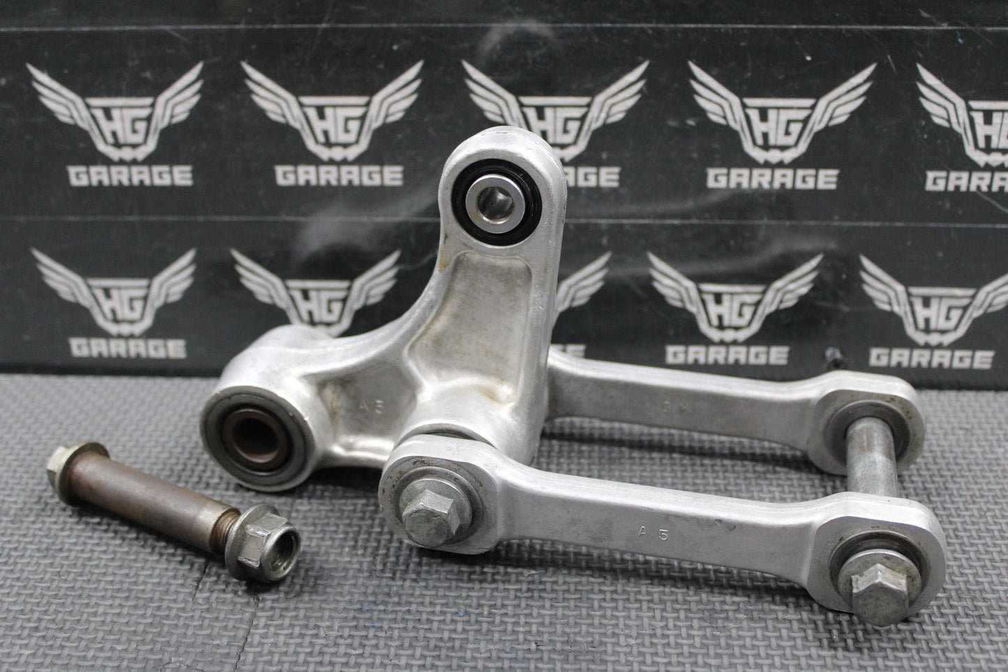 1999 SUZUKI 98 - 99 RM250 OEM REAR SHOCK SWINGARM LINKAGE LEVER 62600 - 37820 NICE! - hggarage