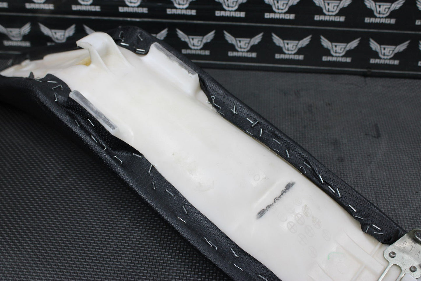 2005 YAMAHA 04 - 05 YZ450F OEM SEAT SADDLE CUSHION PAN 5XD - 24710 - 00 - 00 - hggarage
