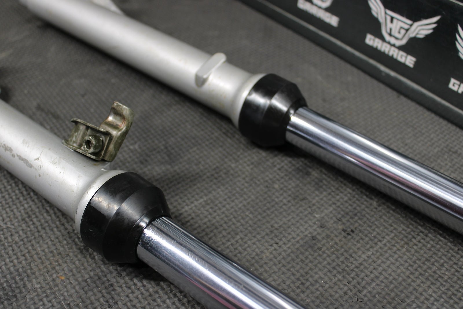 2000 Yamaha TTR90 OEM Right Left Front Suspension Forks Shocks 99999 - 03237 - 00 - hggarage