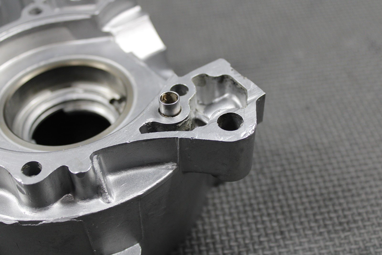 2015 KAWASAKI 14 - 21 KX85 KX100 OEM LEFT ENGINE CRANKCASE CRANK CASE 14001 - 0737 - hggarage