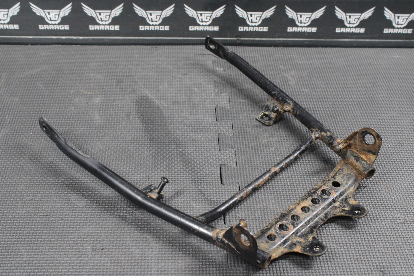 1987 87 - 93 YAMAHA TW200 OEM REAR BACK SUB FRAME SUBFRAME FENDER SUPPORT TAILIGHT - hggarage