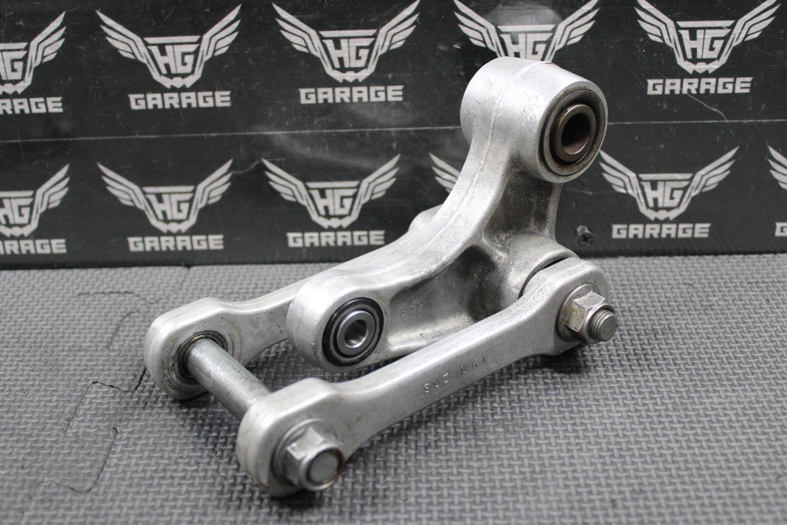 1999 SUZUKI 98 - 99 RM250 OEM REAR SHOCK SWINGARM LINKAGE LEVER 62600 - 37820 NICE! - hggarage