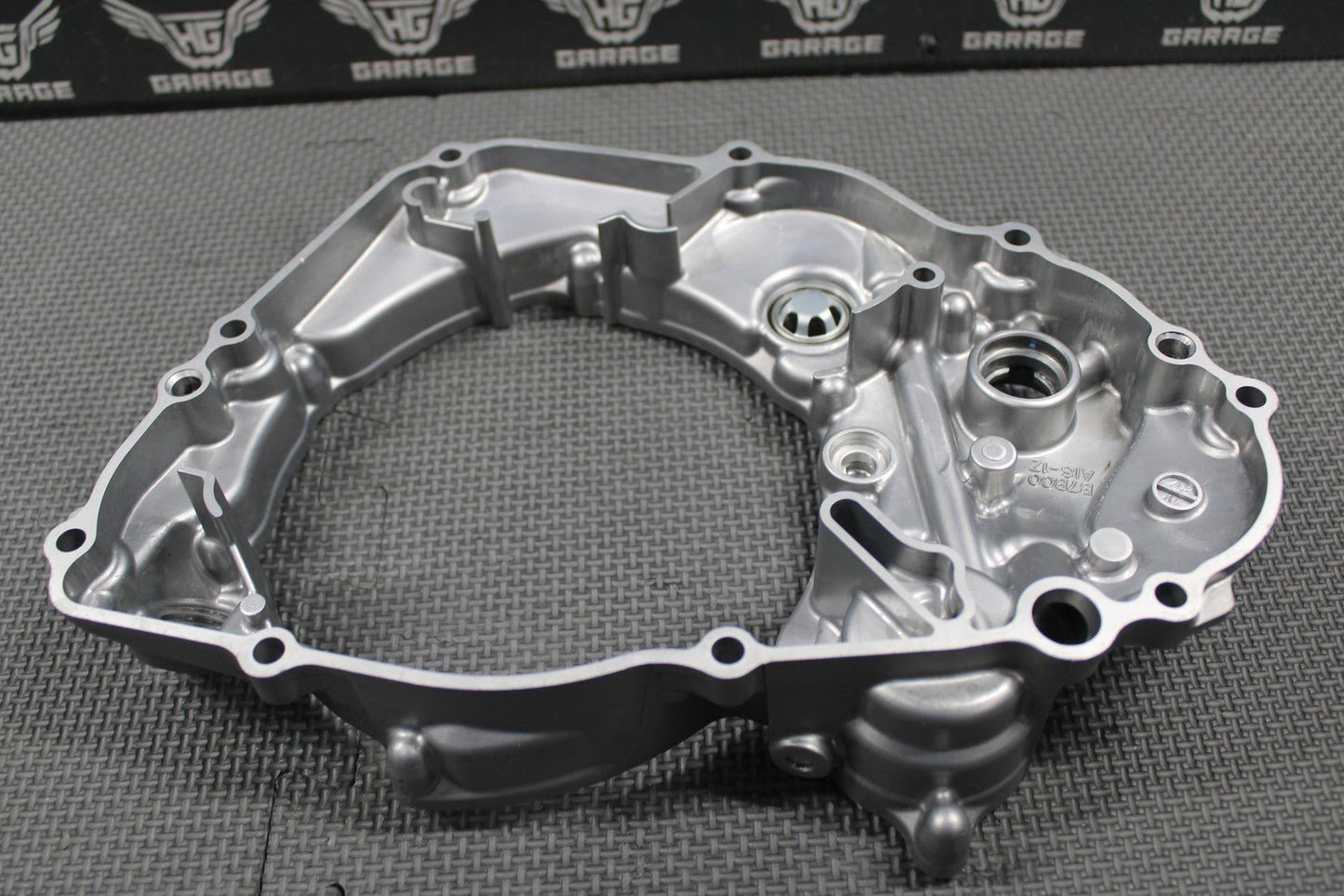 2020 YAMAHA 19 - 22 YZ250F OEM RIGHT CASE INNER CLUTCH COVER B7B - 15431 - 00 - 00 GOOD! - hggarage