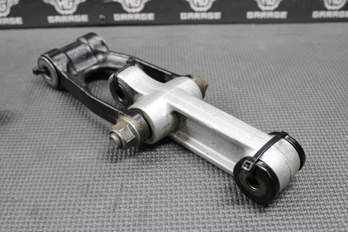 2005 2006 SUZUKI RM85 OEM REAR SHOCK SWINGARM LINKAGE ARM LEVER ROD 62600 - 03890 - hggarage