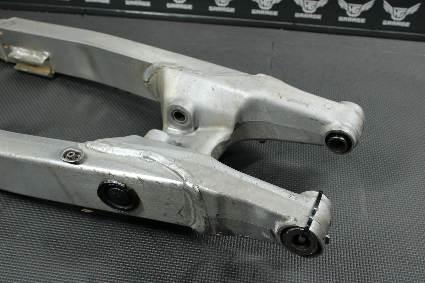 1993 HONDA CR250R OEM SWINGARM SWING ARM SUSPENSION 52100-KZ3-890ZA