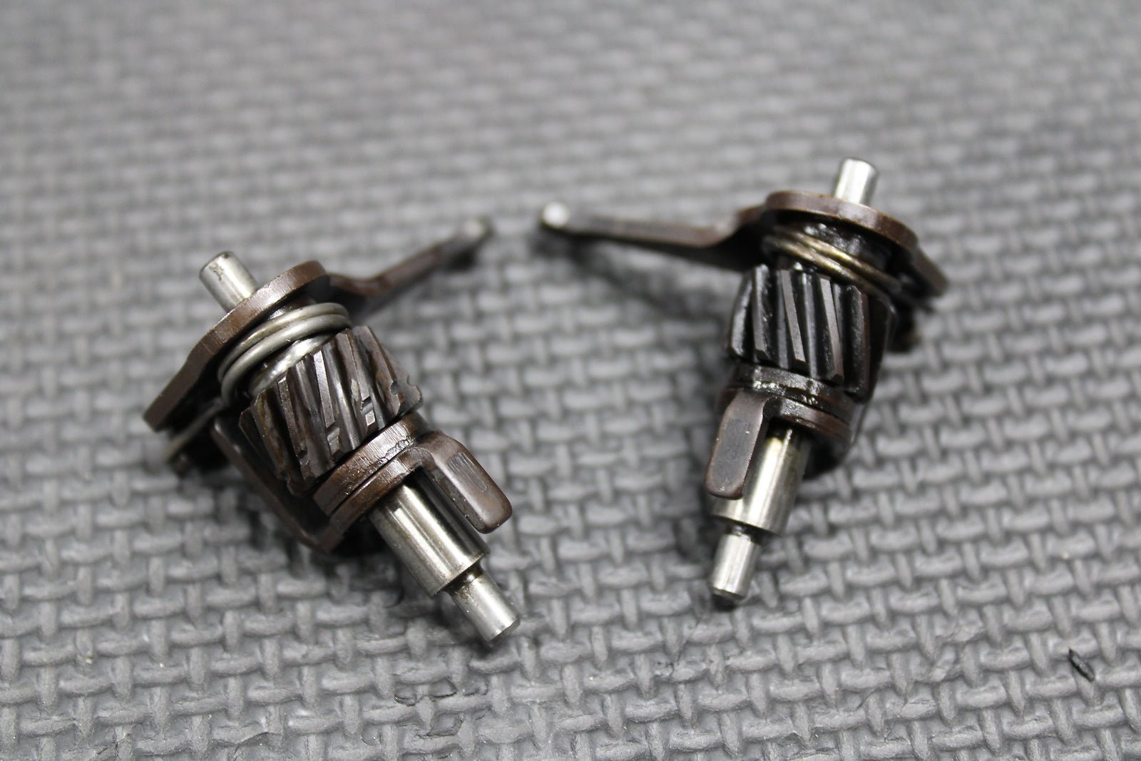 1997 93 - 97 HONDA CR125R OEM HPP POWERVALVE POWER VALVE PINION SHAFT VALVES ASSY - hggarage