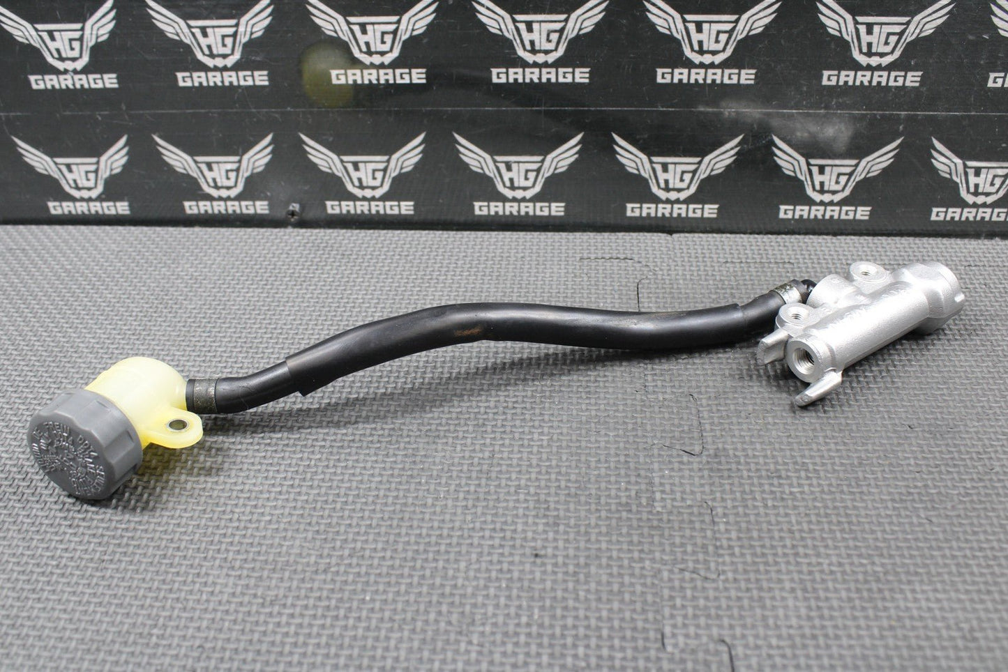 2001 HONDA 95 - 01 CR500R OEM REAR BACK BRAKE MASTER CYLINDER W RESERVOIR - hggarage