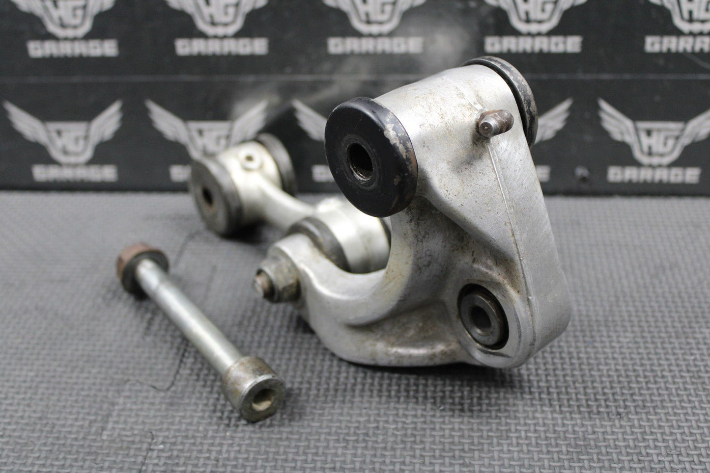 1989 HONDA 86 - 95 XR250R 1985 XR350R OEM REAR SHOCK LINKAGE LINKS 52460 - KN5 - 000 - hggarage