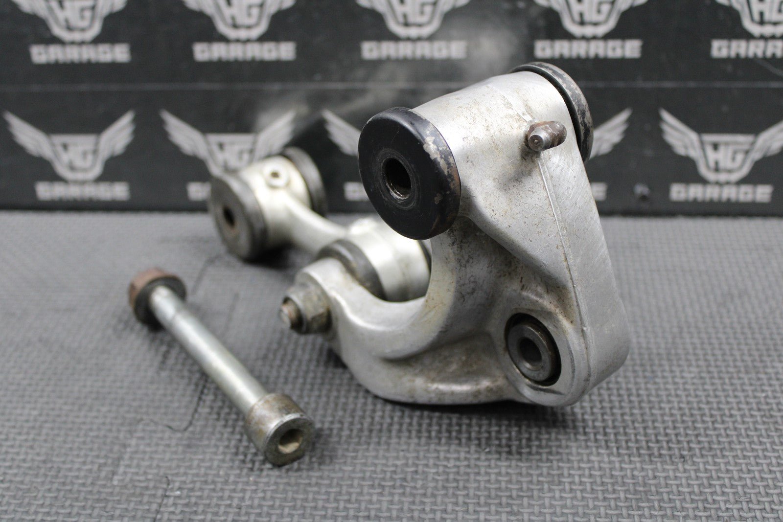 1989 HONDA 86 - 95 XR250R 1985 XR350R OEM REAR SHOCK LINKAGE LINKS 52460 - KN5 - 000 - hggarage