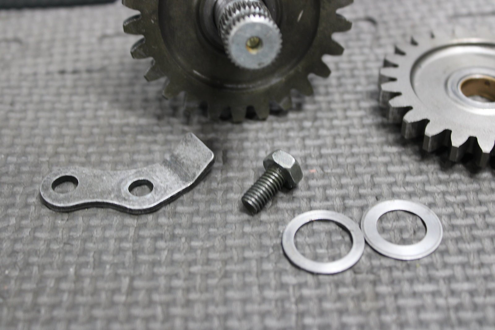 2005 Suzuki RM85 OEM Kickstart Kick Start Shaft W Idler Gear Starter 26211 - 02B04 - hggarage