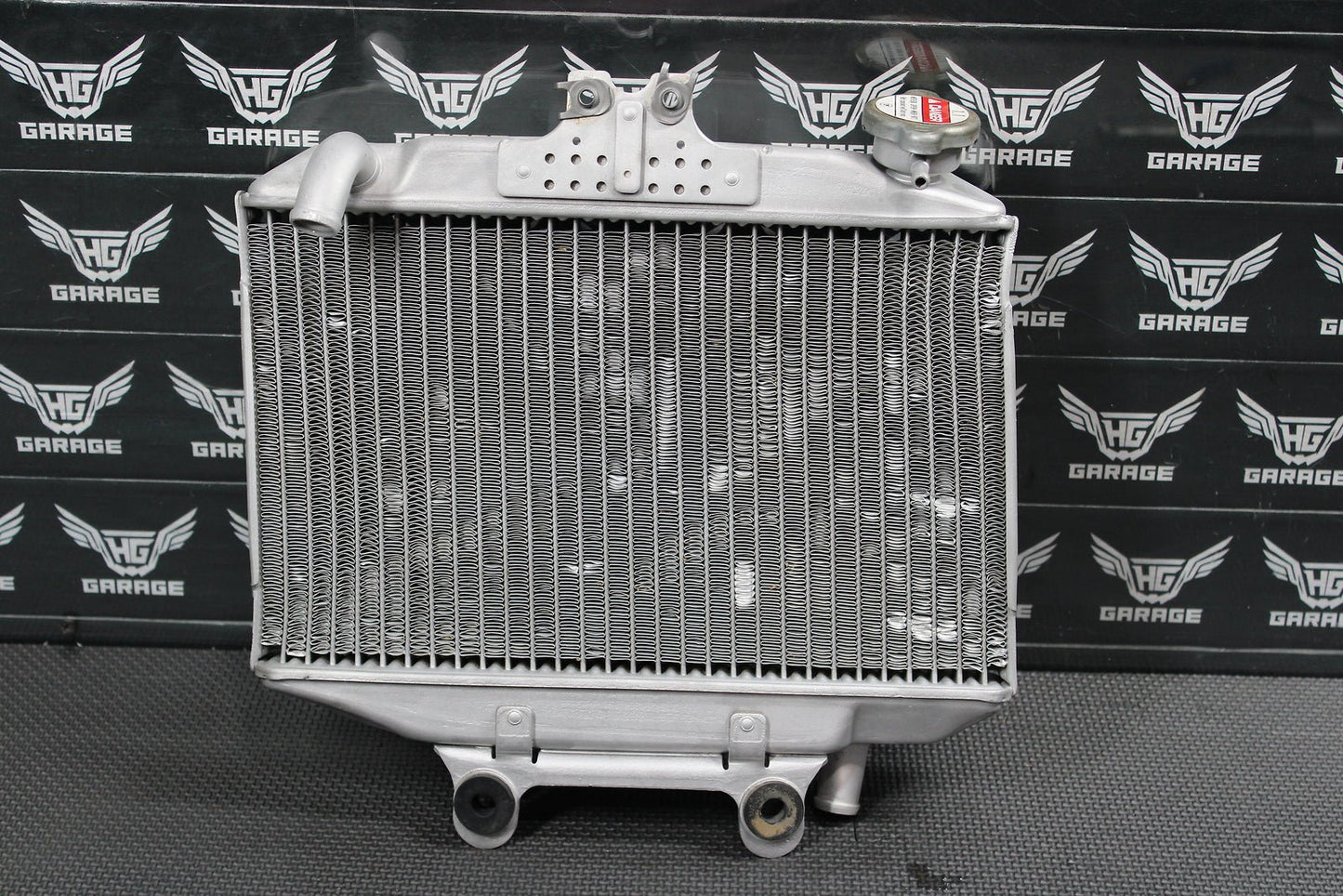 1999 Honda CR125R OEM Engine Motor Cooling Cooler Radiator 19100 - KZ4 - J10 - hggarage