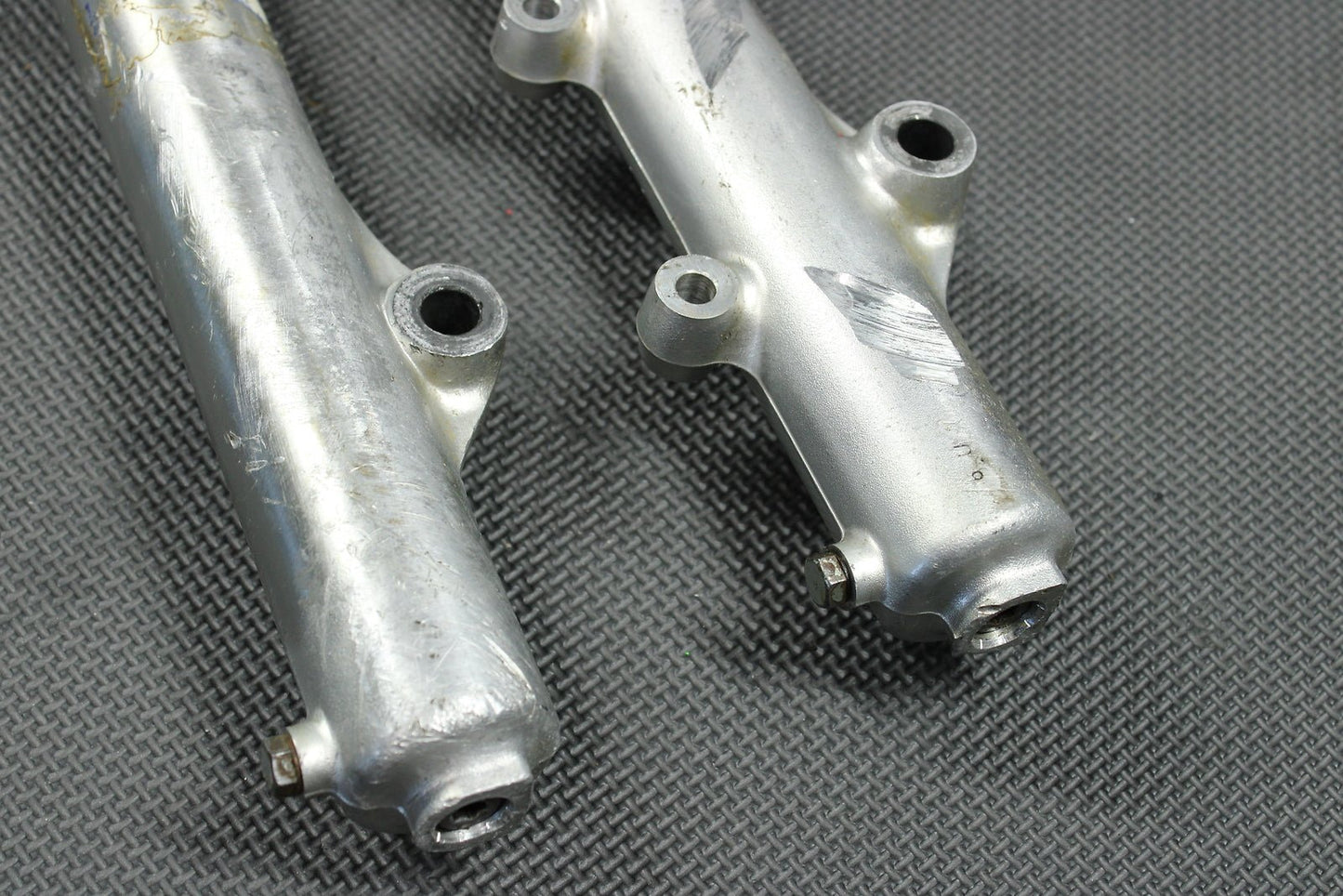 1993 HONDA CR80R OEM SHOWA RIGHT LEFT FRONT SUSPENSION FORKS SHOCKS 51400 - GS2 - 62 - hggarage