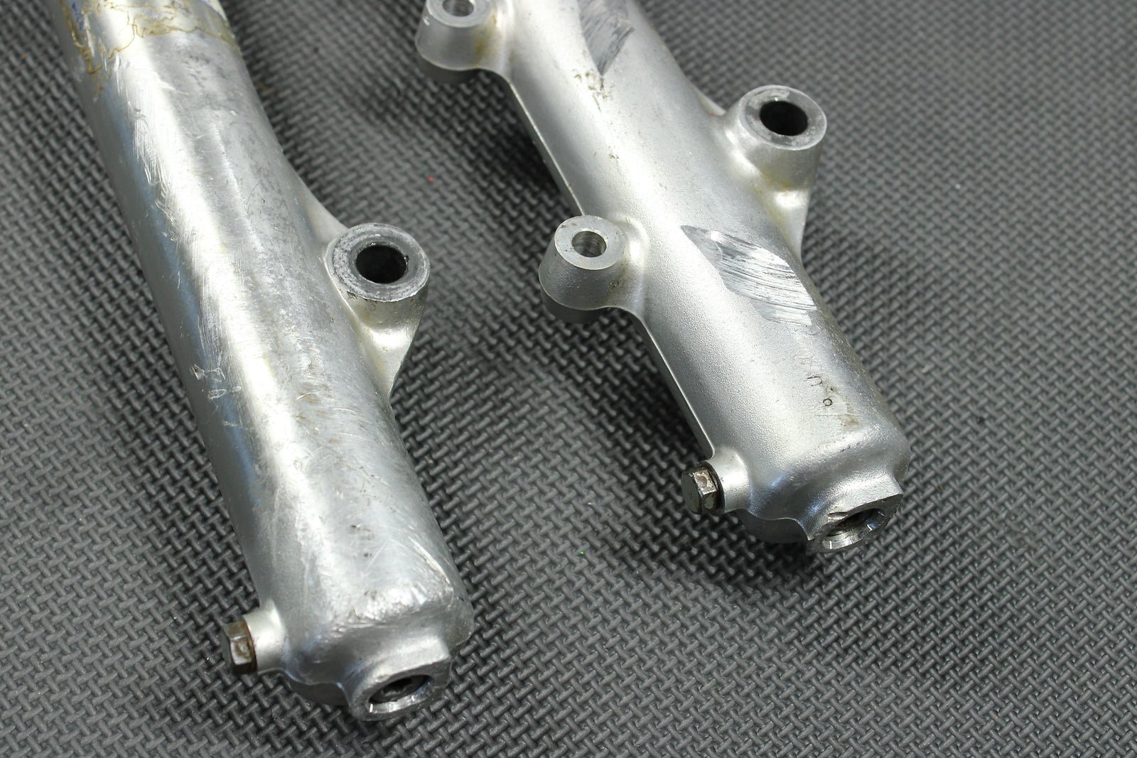 1993 HONDA CR80R OEM SHOWA RIGHT LEFT FRONT SUSPENSION FORKS SHOCKS 51400 - GS2 - 62 - hggarage