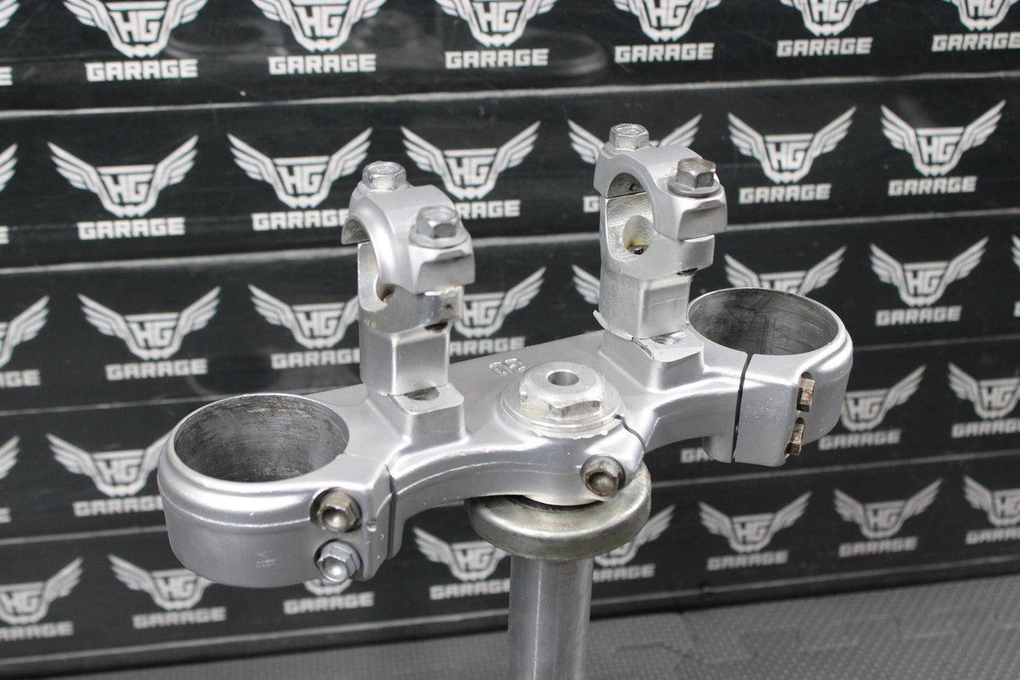 2000 KTM 250 EXC OEM FRONT FORKS LOWER UPPER TRIPLE TREE STEM CLAMP 59001034020 - hggarage