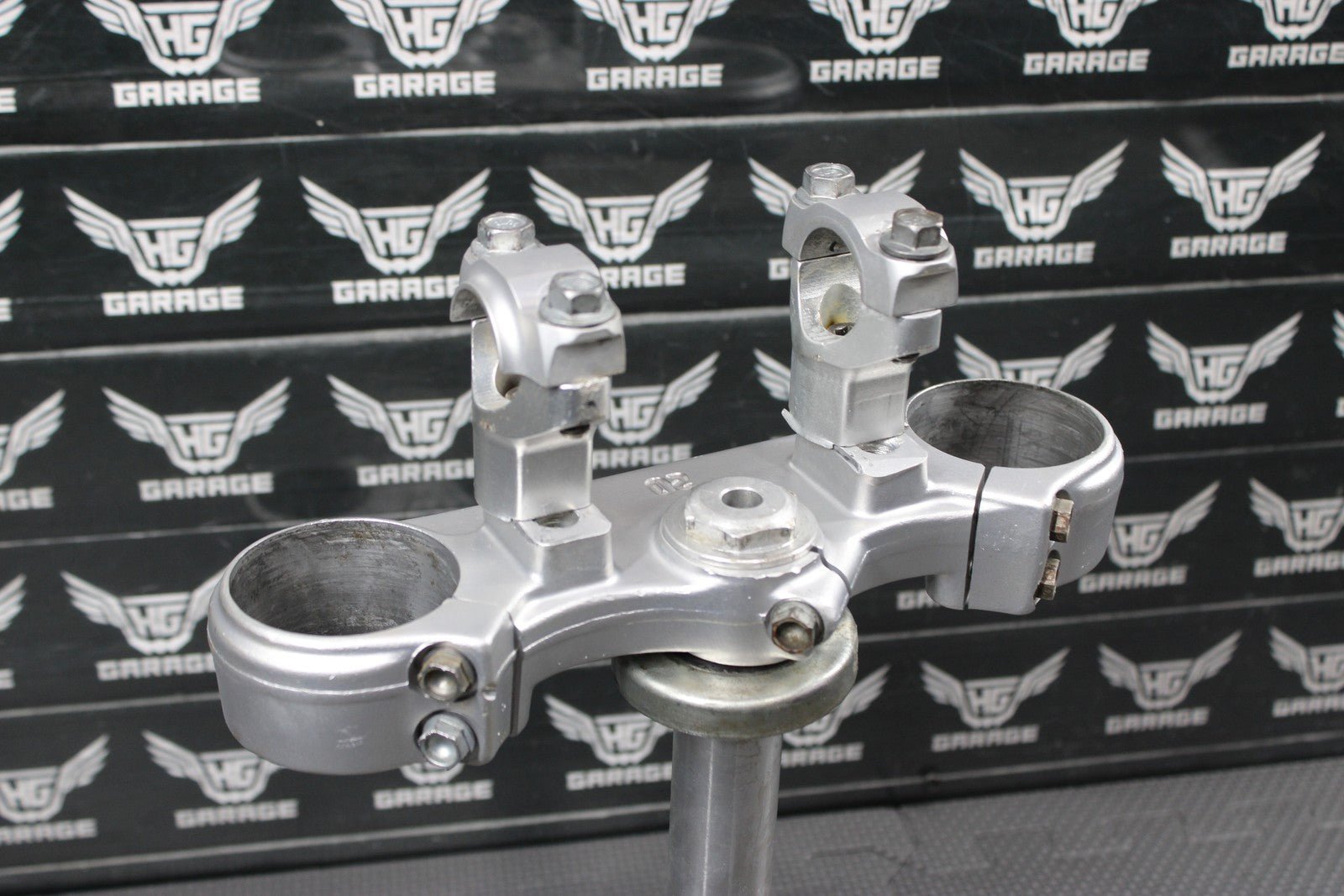 2000 KTM 250 EXC OEM FRONT FORKS LOWER UPPER TRIPLE TREE STEM CLAMP 59001034020 - hggarage