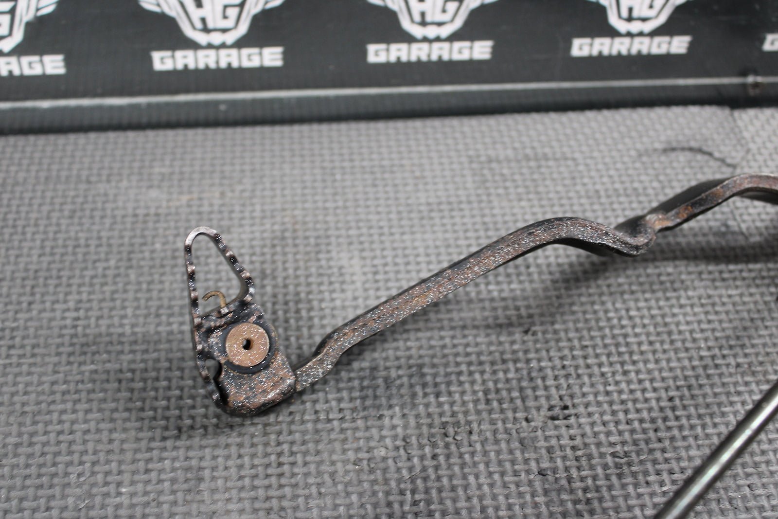 1986 HONDA XR250R OEM REAR BACK BRAKE PEDAL W ROD ASSEMBLY - hggarage