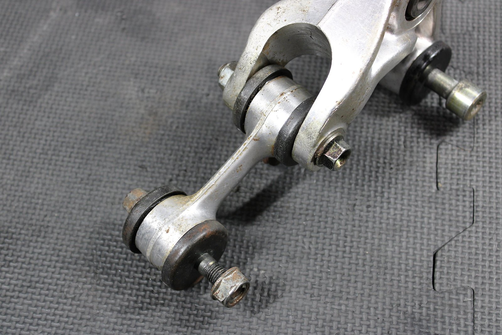 1986 HONDA 86 - 95 XR250R OEM REAR SHOCK LINKAGE LINKS 52460 - KN5 - 000 - hggarage