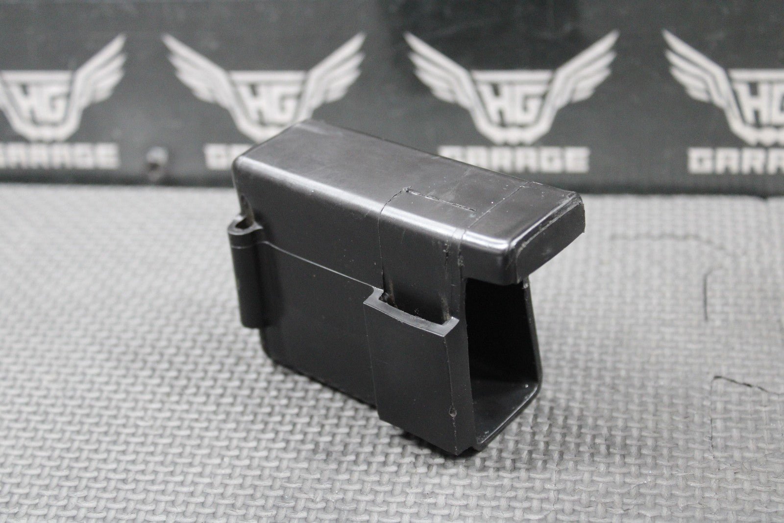 2001 HONDA 89 - 01 CR500R OEM CDI RUBBER MOUNT SLEEVE BOOT HOLDER 30401 - KZ3 - 861 - hggarage