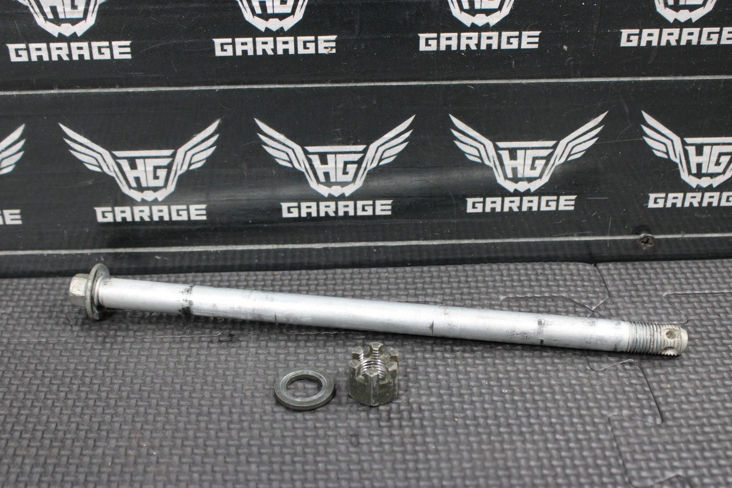 2005 SUZUKI DR200SE OEM FRONT WHEEL RIM AXLE PIVOT BOLT 54711 - 44A01 - hggarage
