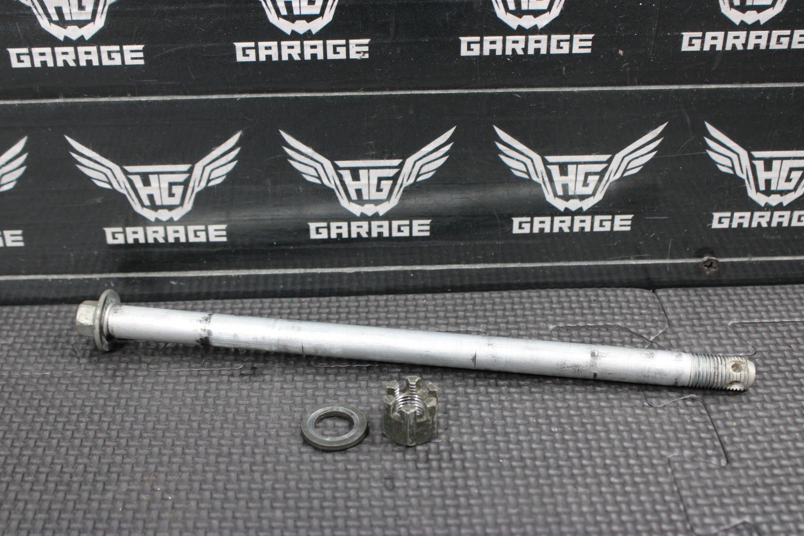 2005 SUZUKI DR200SE OEM FRONT WHEEL RIM AXLE PIVOT BOLT 54711 - 44A01 - hggarage