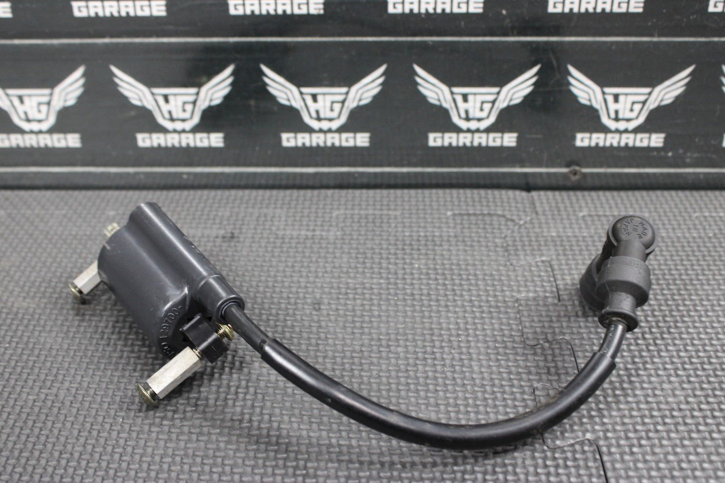 2005 SUZUKI DR200SE OEM IGNITION COIL SPLARK PLUG BOOT 33410 - 05350 - hggarage