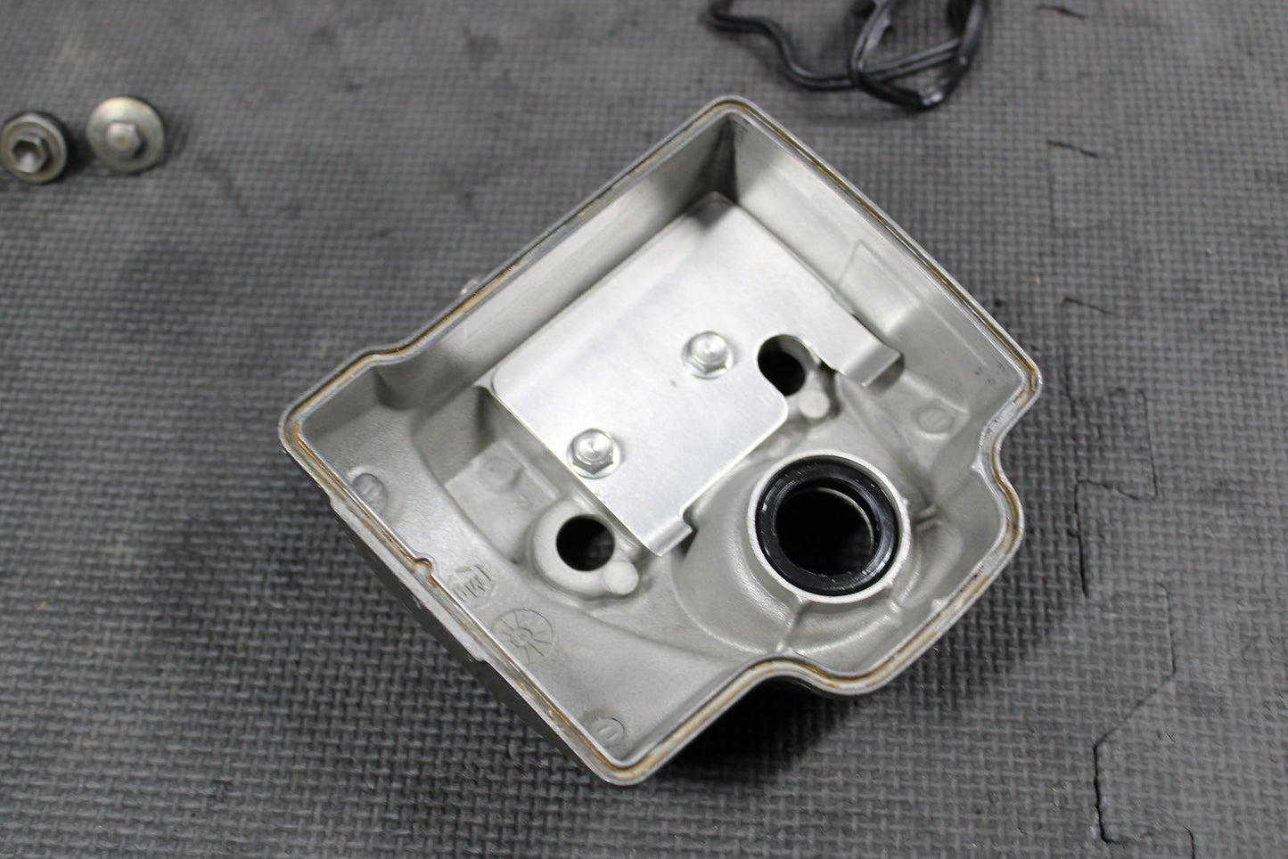 2006 HONDA 04 - 08 CRF250R CRF250X ENGINE MOTOR CYLINDER HEAD COVER DOME CHAMBER - hggarage