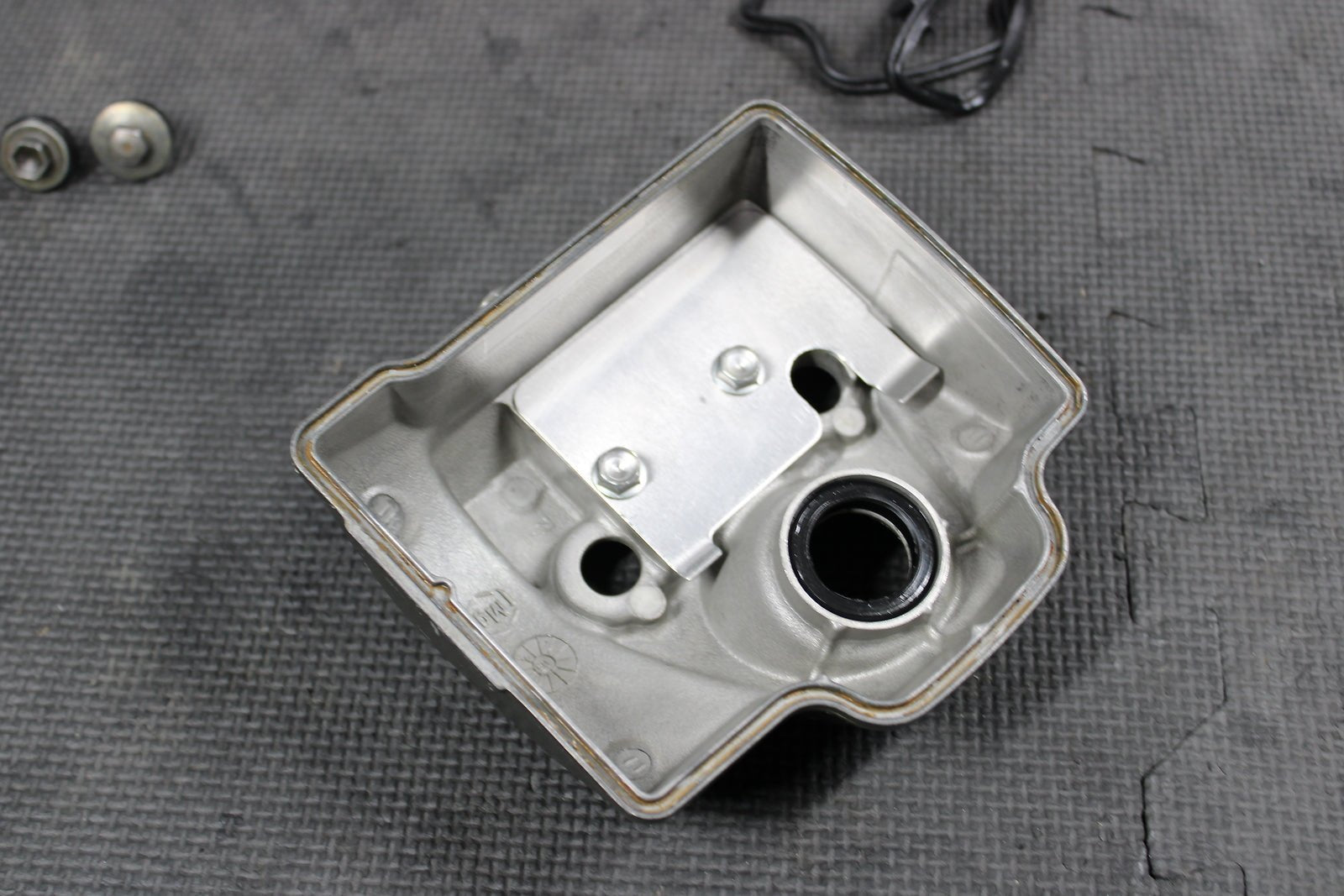 2006 HONDA 04 - 08 CRF250R CRF250X ENGINE MOTOR CYLINDER HEAD COVER DOME CHAMBER - hggarage
