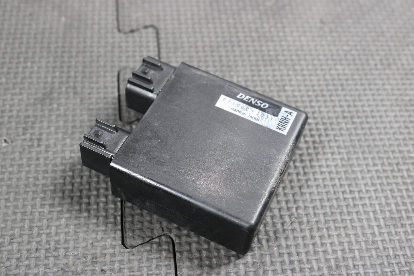 2004 HONDA CRF250R OEM DENSO ECU COMPUTER CONTROLLER UNIT BLACK BOX ECM CDI